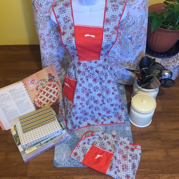 Vintage, handmade apron ~EUC - Picture 15 of 15